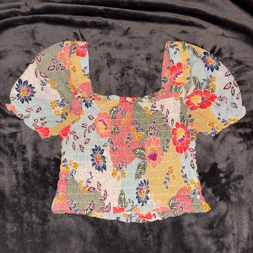 Floral Puff-Sleeve Smocked Crop Top - Multicolor